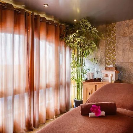 Aparthotel Cgh Residences & Spas Les Cimes Blanches 4*