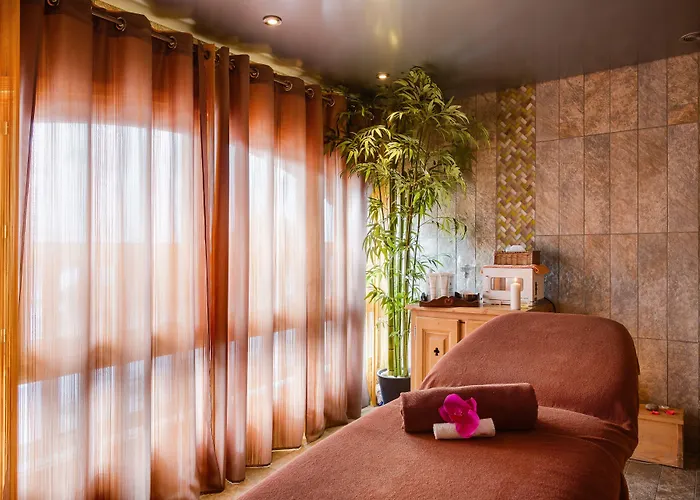 Appart hôtel Cgh Résidences&spas Les Cimes Blanches 4*