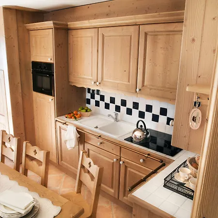 Ξενοδοχείο με διαμερίσματα Cgh Residences & Spas Les Cimes Blanches 4*